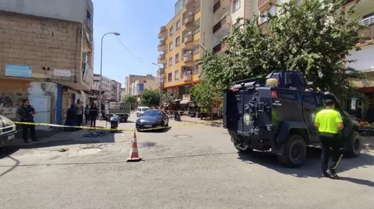 Akrabaların kavgası ortalığı karıştırdı: Bir ölü, üç yaralı!