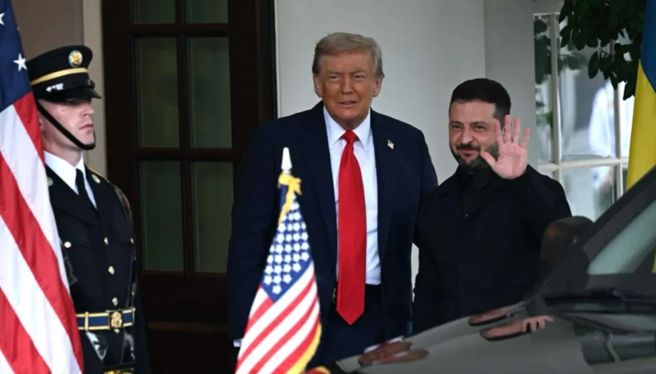 Kritik toplantıya renk katan diyalog! Trump espriyi patlattı, Beyaz Saray kahkahaya boğuldu