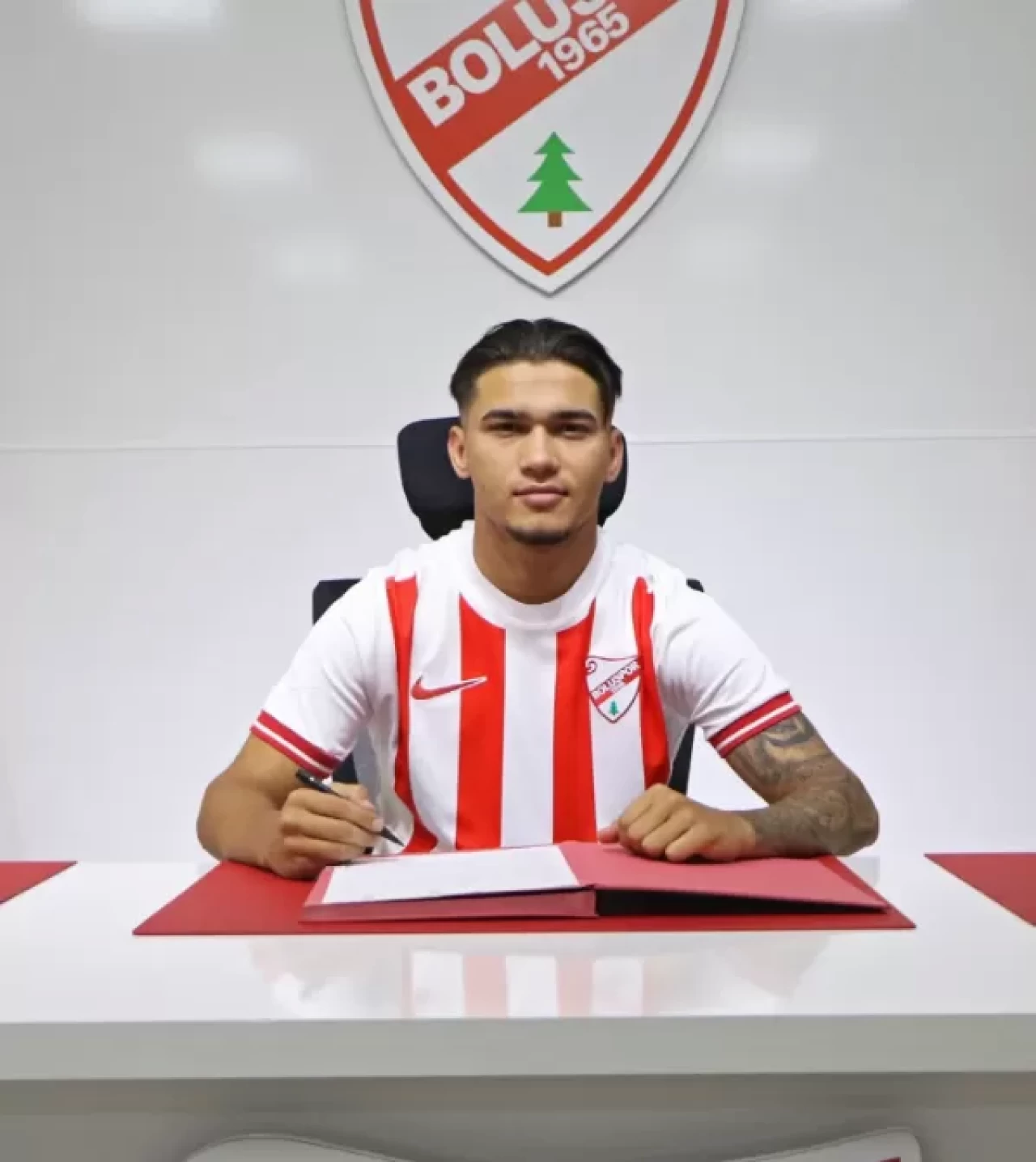 Boluspor, sağ bek Abdurrahman Üresin'i kadrosuna kattı