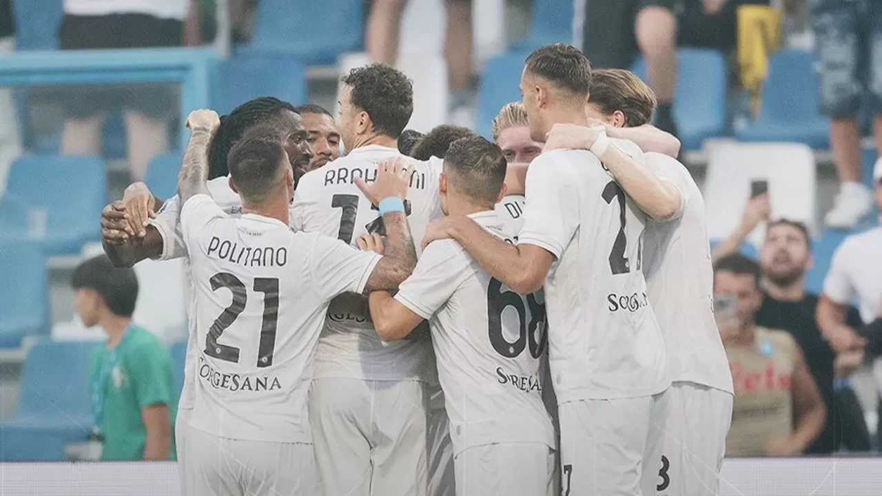 Napoli sezona galibiyetle başladı | Serie A'da Sassuolo 0-2 Napoli