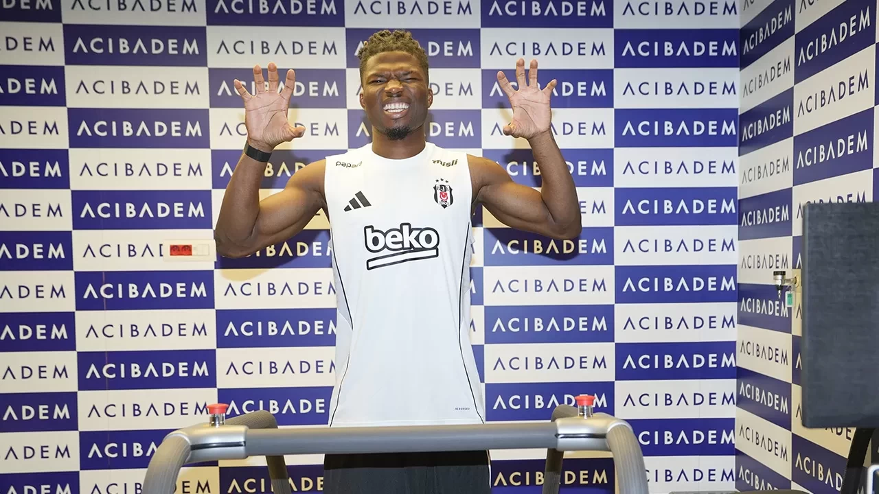 Beşiktaş’ın yeni transferi El Bilal Toure sağlık kontrolünden geçti