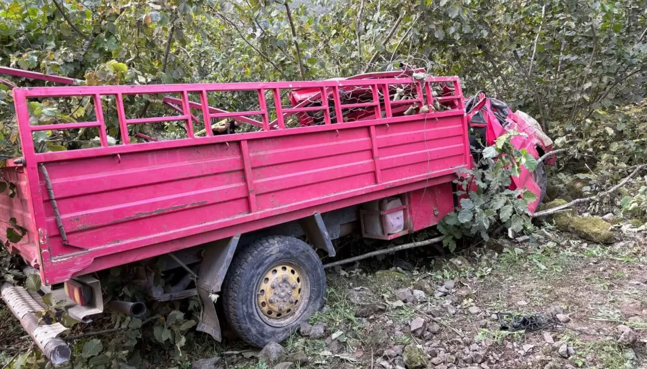 Giresun’da Fındık Faciası! Kamyonet Şarampole Uçtu