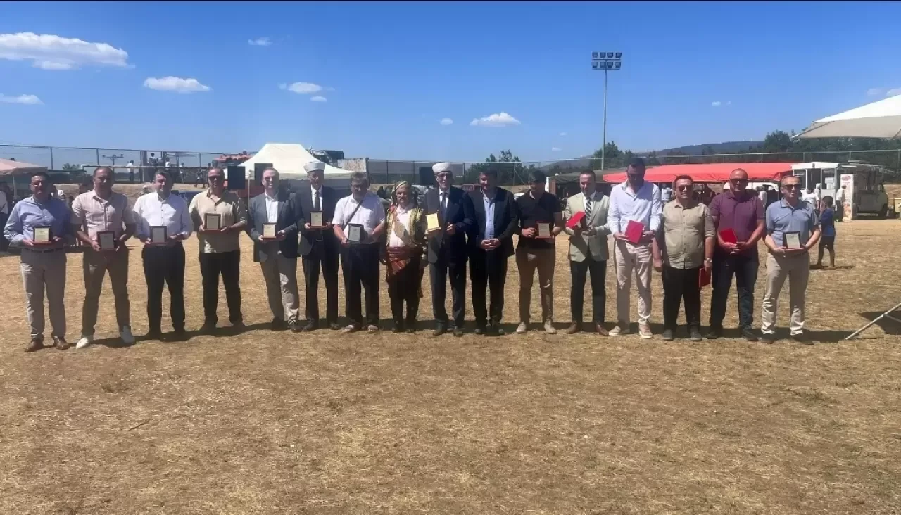 7 asırlık geleneğe sahip çıktılar: Seçek Yağlı Güreşleri Mehrikoz'da yapıldı