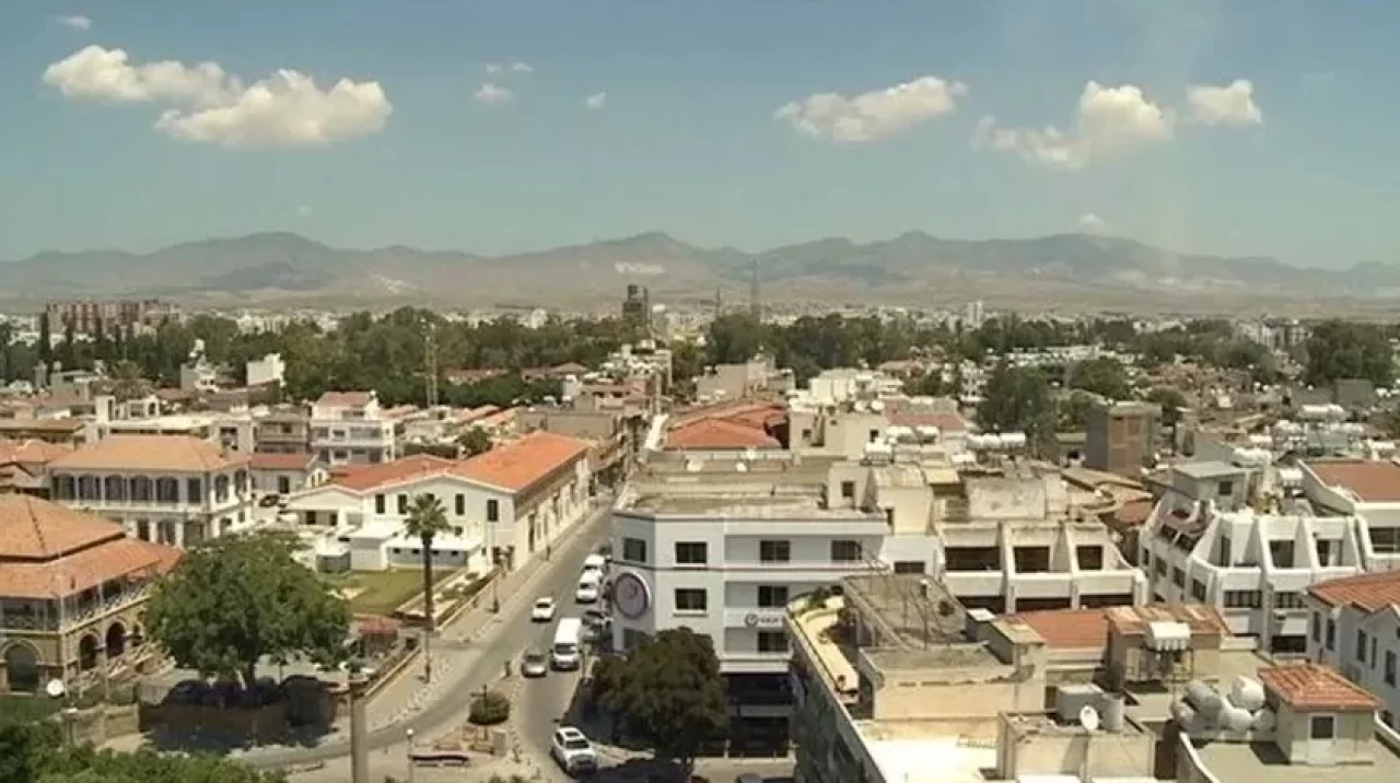 Ana trafo patladı: Bütün ülke karanlığa büründü