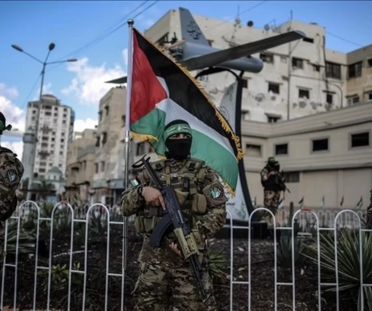 Hamas, Hollanda'da bakanların istifasını "cesur ve ahlaki bir duruş" olarak nitelendirdi