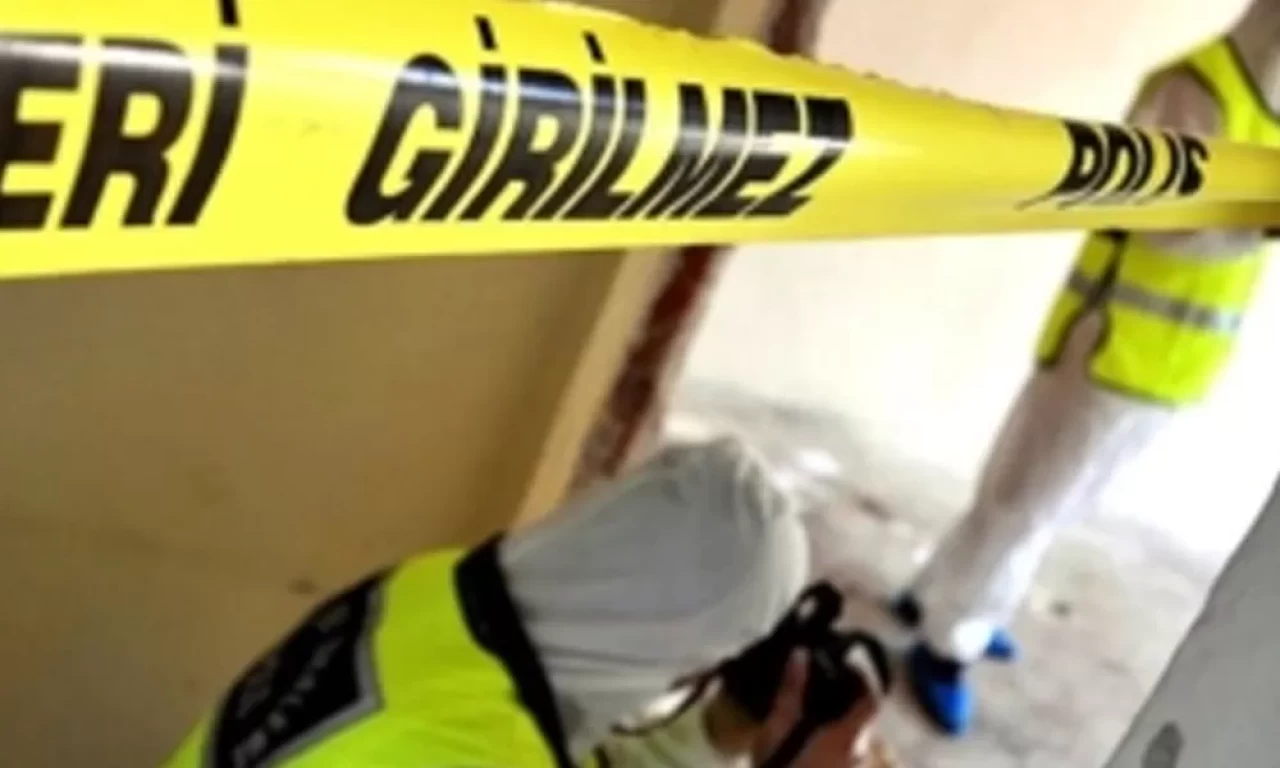 İnşaatta korku dolu anlar: Konteynerin üstünde ceset bulundu