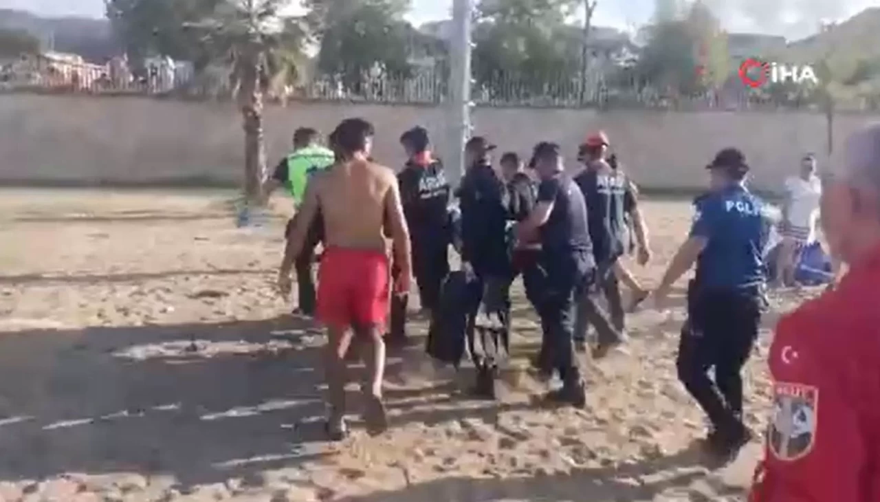 Giresun’da denize giren genç boğularak hayatını kaybetti