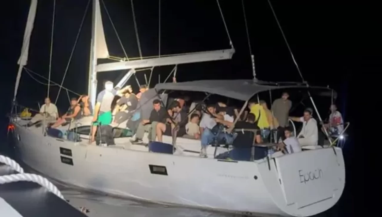 Göçmenleri taşıyan tekne Muğla açıklarında sürüklendi! 56 kişi kurtarıldı