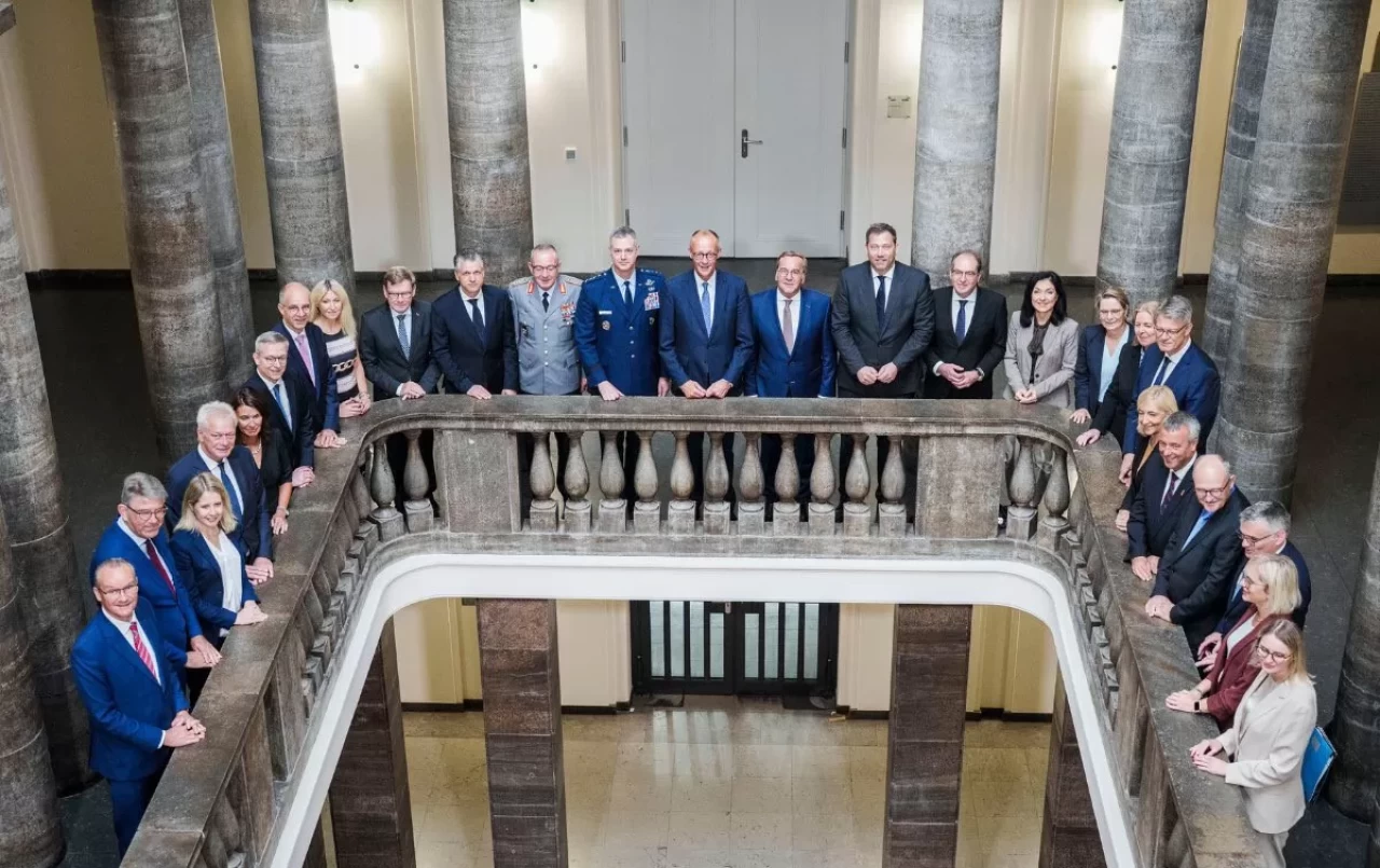 Merz: "Almanya NATO'da en güçlü orduya sahip olması gereken bir ülkedir"