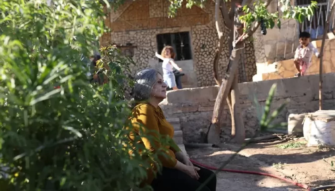 Afrin’e dönüşler başladı: Yıllardır evlerine dönemeyen aileler mutlu