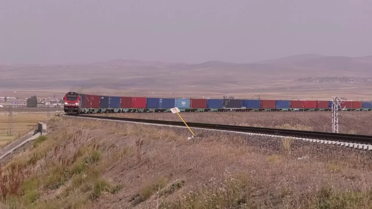 BTK hattında yük taşımacılığında rekor: 7 ayda 250 bin ton...