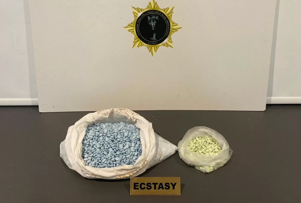 Samsun'da 5 bin 144 adet ecstasy hap ele geçirildi