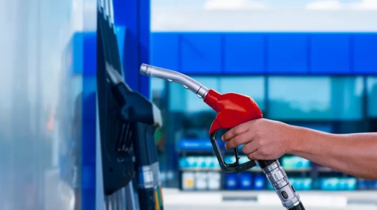 Motorindeki dev indirim! Tabela değişti... İşte güncel fiyatlar