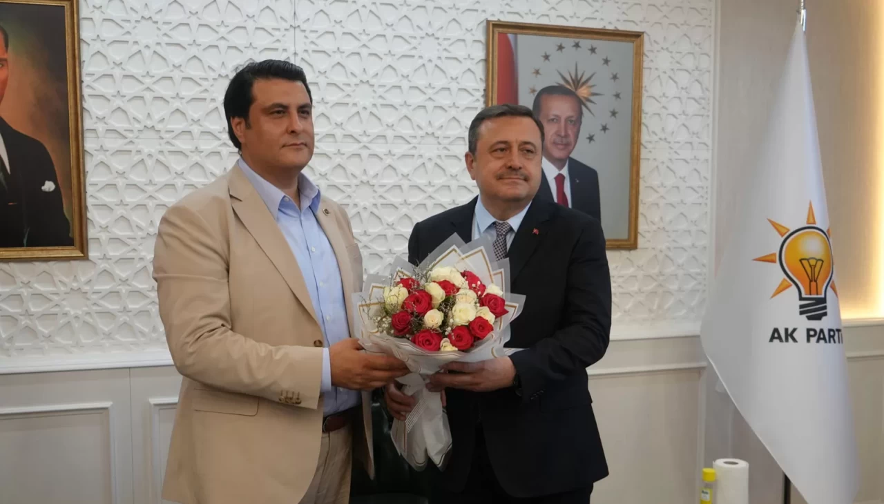 AK Parti’ye geçen Umut Yılmaz Gaziantep’te coşkuyla karşılandı