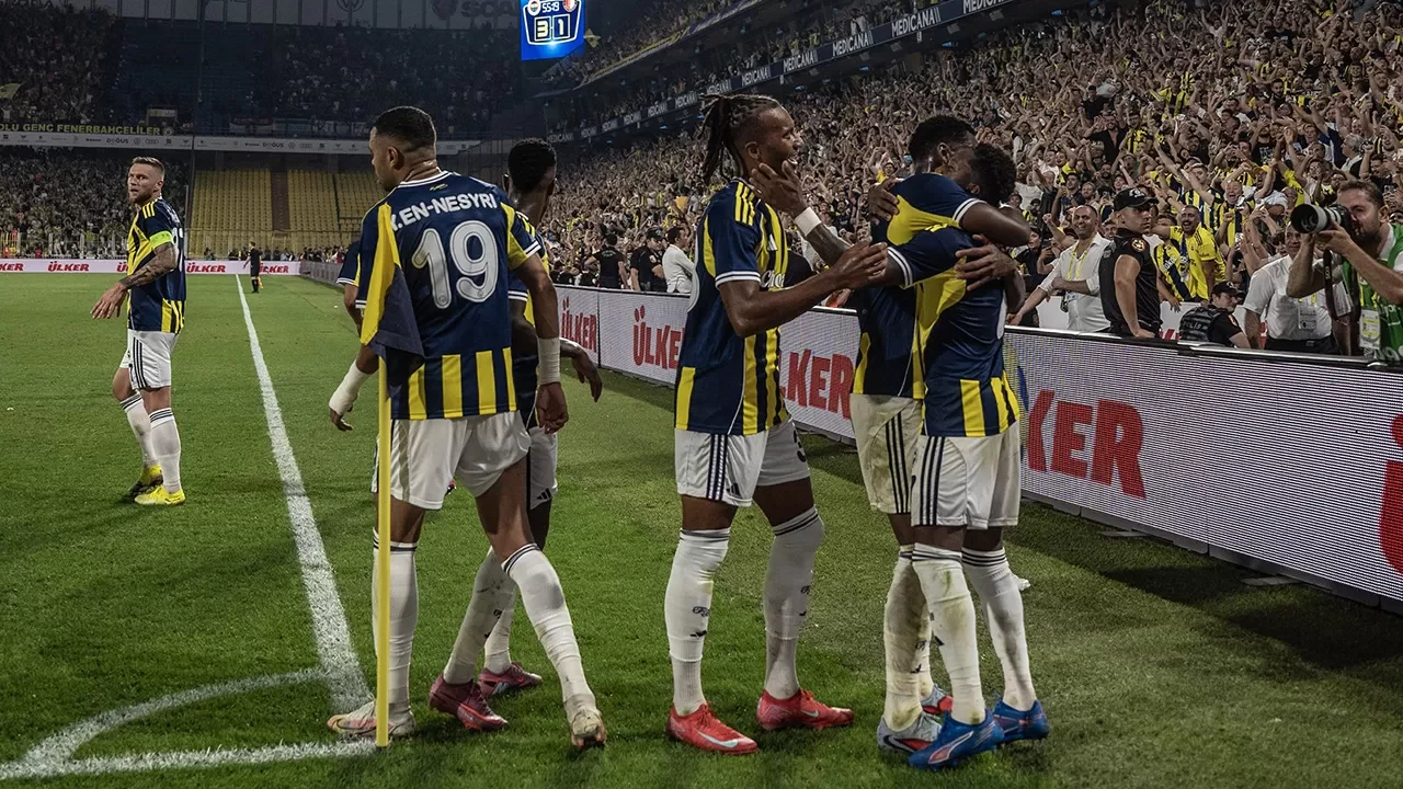 Fenerbahçe UEFA Şampiyonlar Ligi play-off turuna yükseldi!