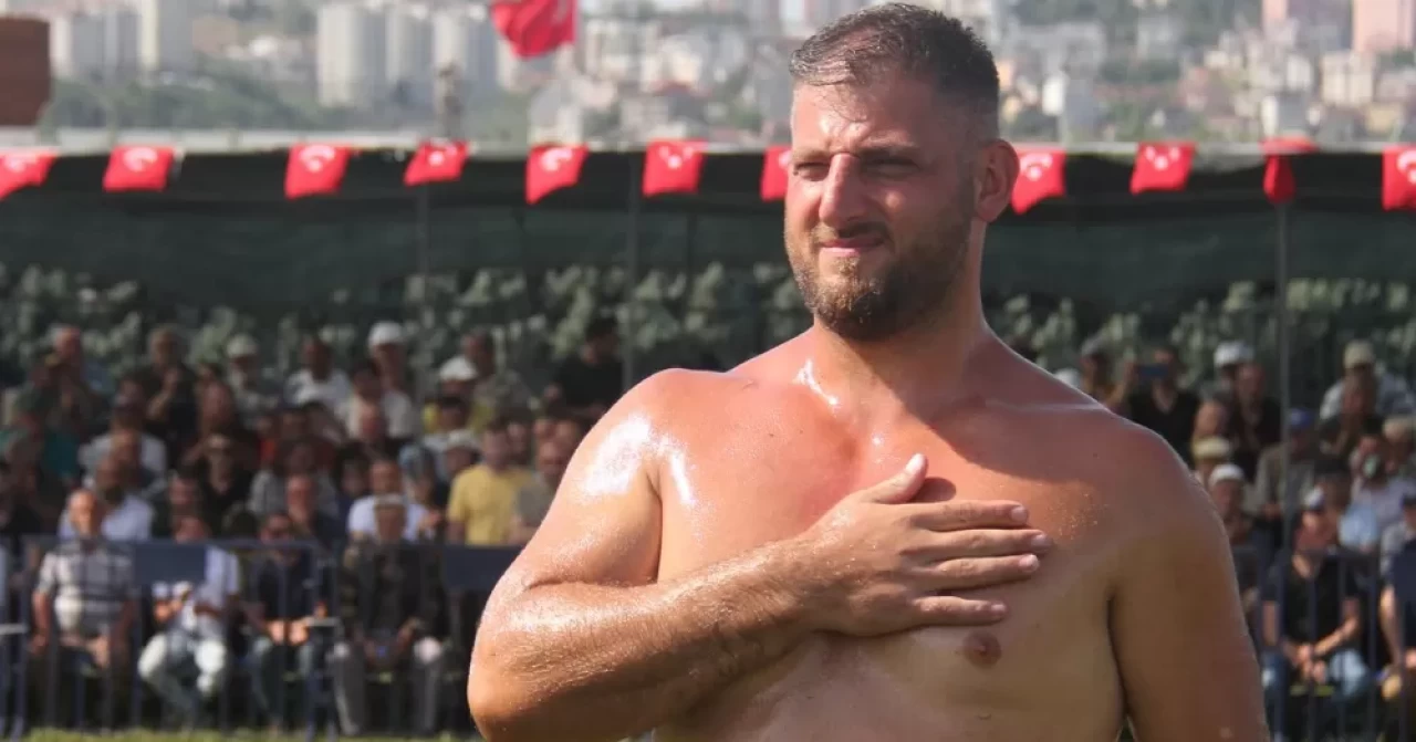 Domaniç Yağlı Güreşleri’nde başpehlivan Nedim Gürel oldu