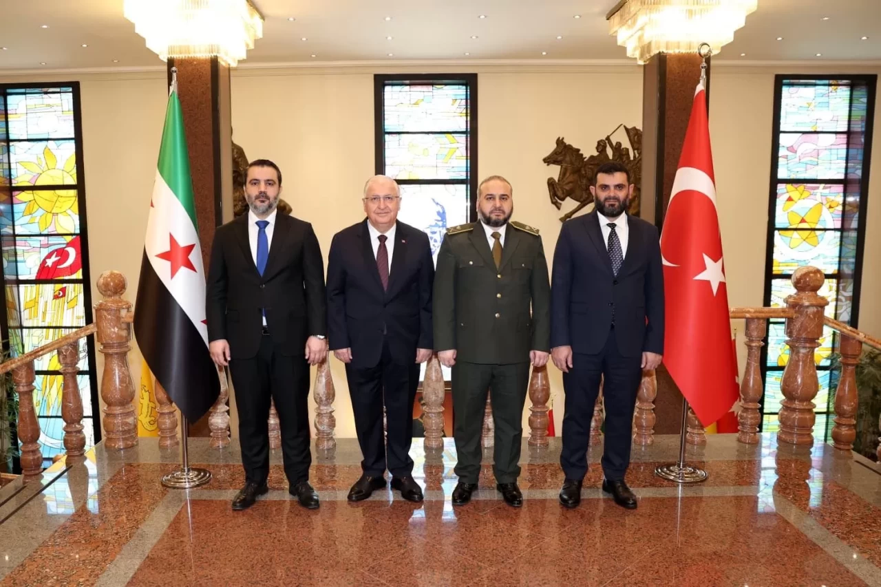 Bakan Güler, Suriye'nin Savunma ve Dışişleri bakanlarıyla görüştü