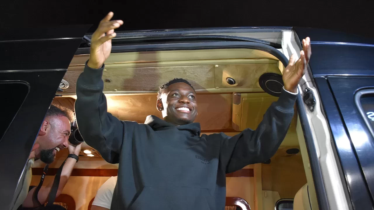 Kazeem Olaigbe, Trabzonspor tarihinin 196. yabancı futbolcusu oldu