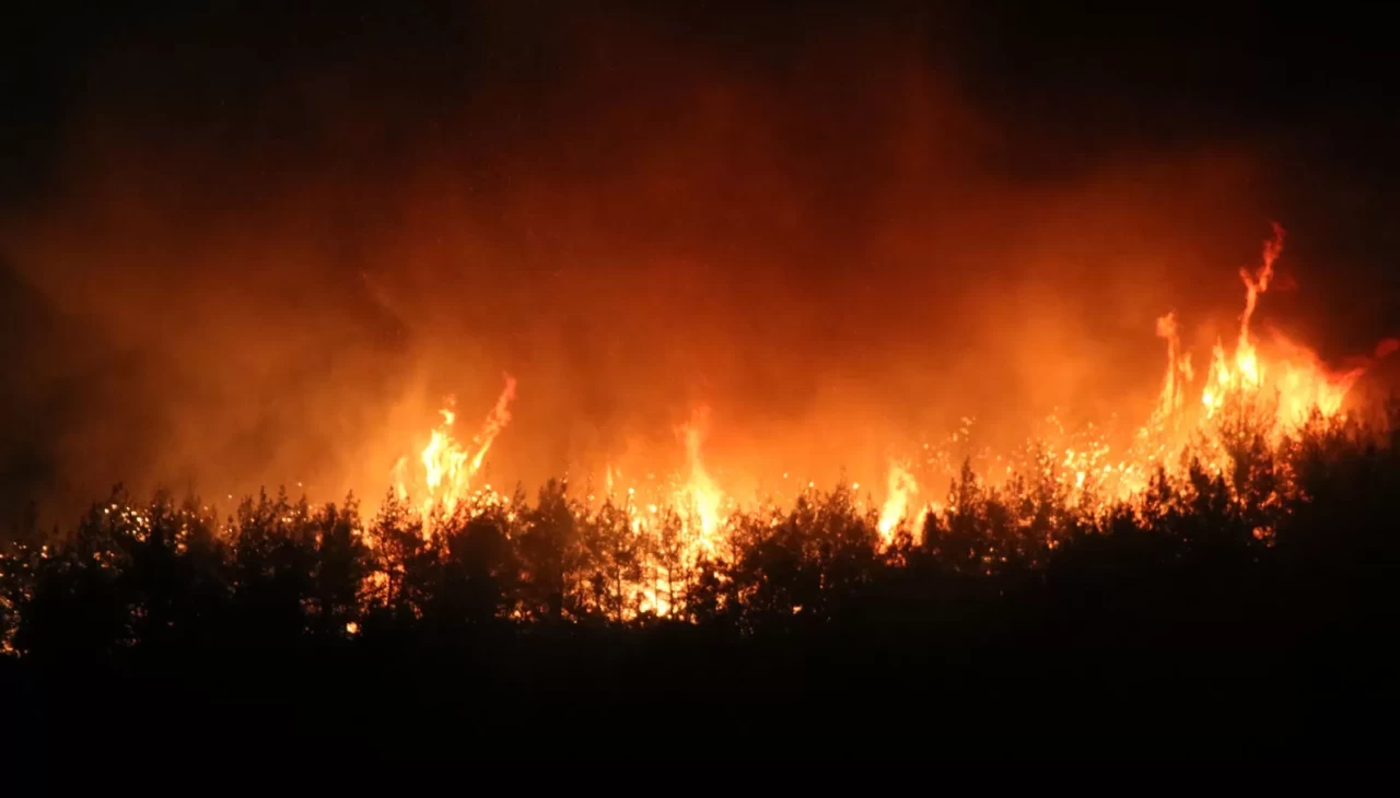 Çanakkale'de tedbir amacıyla tahliye edilen 5 köyden 251 kişi güvenli alanlara sevk edildi
