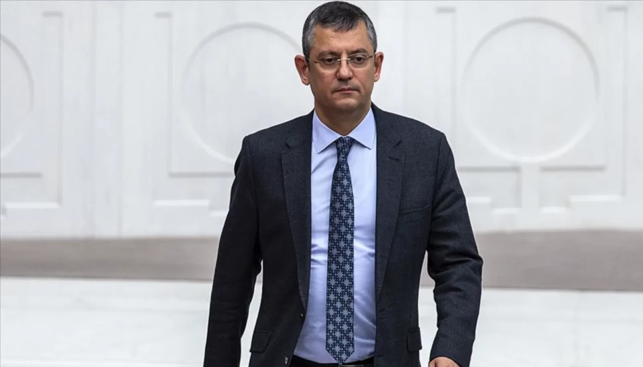 Özgür Özel şaşırttı! Ekrem İmamoğlu'ndan değil, Gazze'den bahsetti