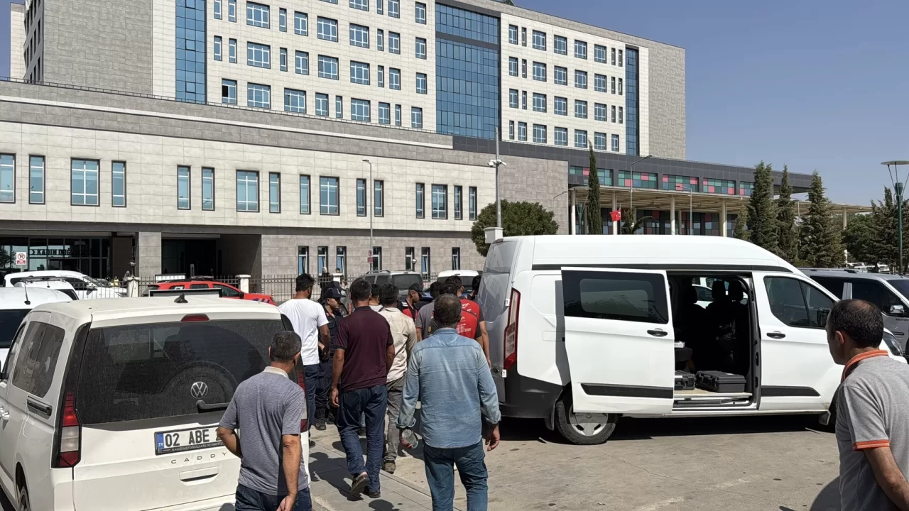 Adıyaman'da bıçaklı kavga: 4 yaralı