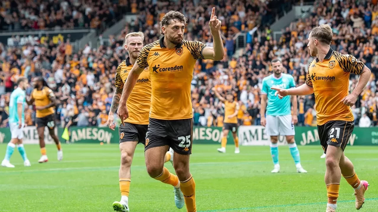 Hull City Oxford United’ı son nefeste devirdi