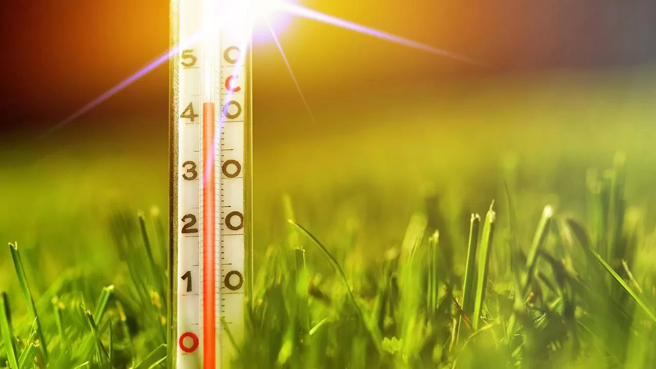 Hava sıcaklığı 22 ilde 40 derece ve üzerini gösterdi