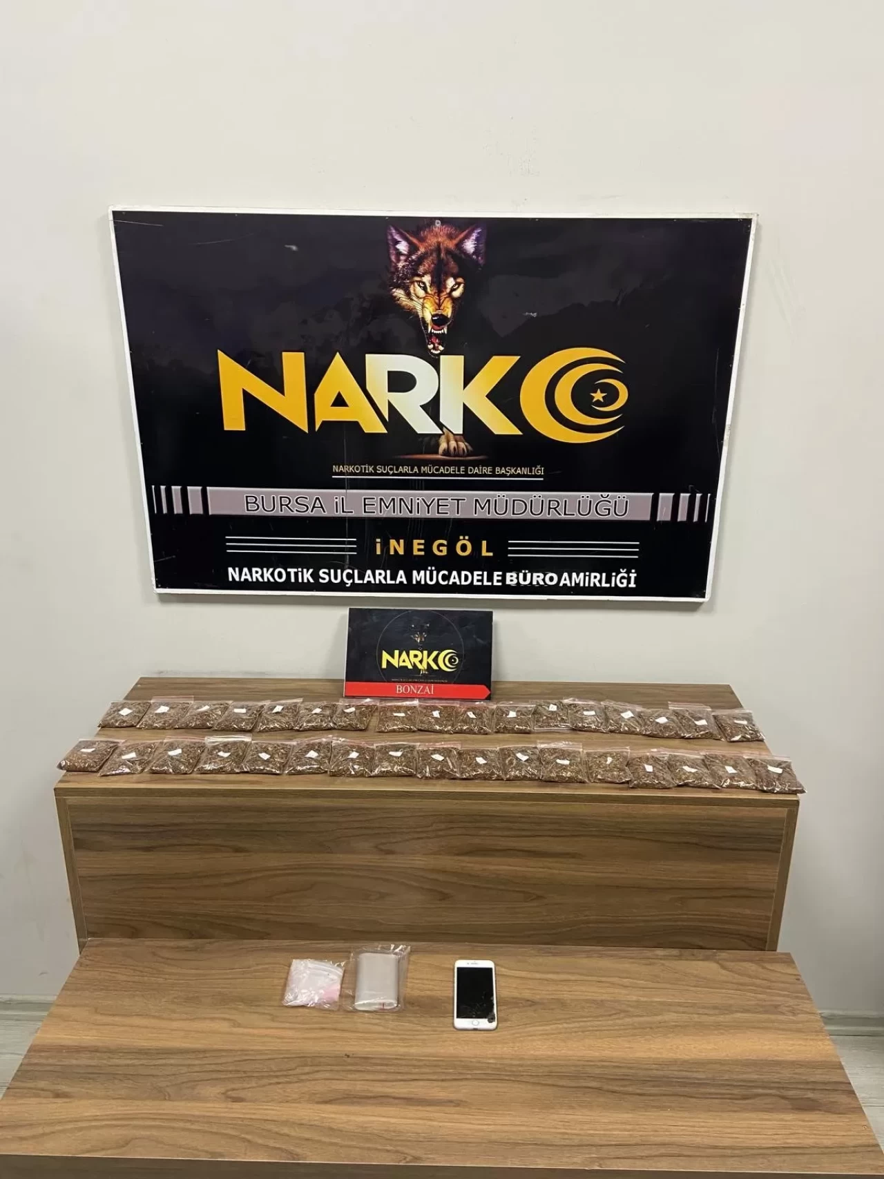 Buzdolabında uyuşturucu saklayan uyuşturucu taciri tutuklandı