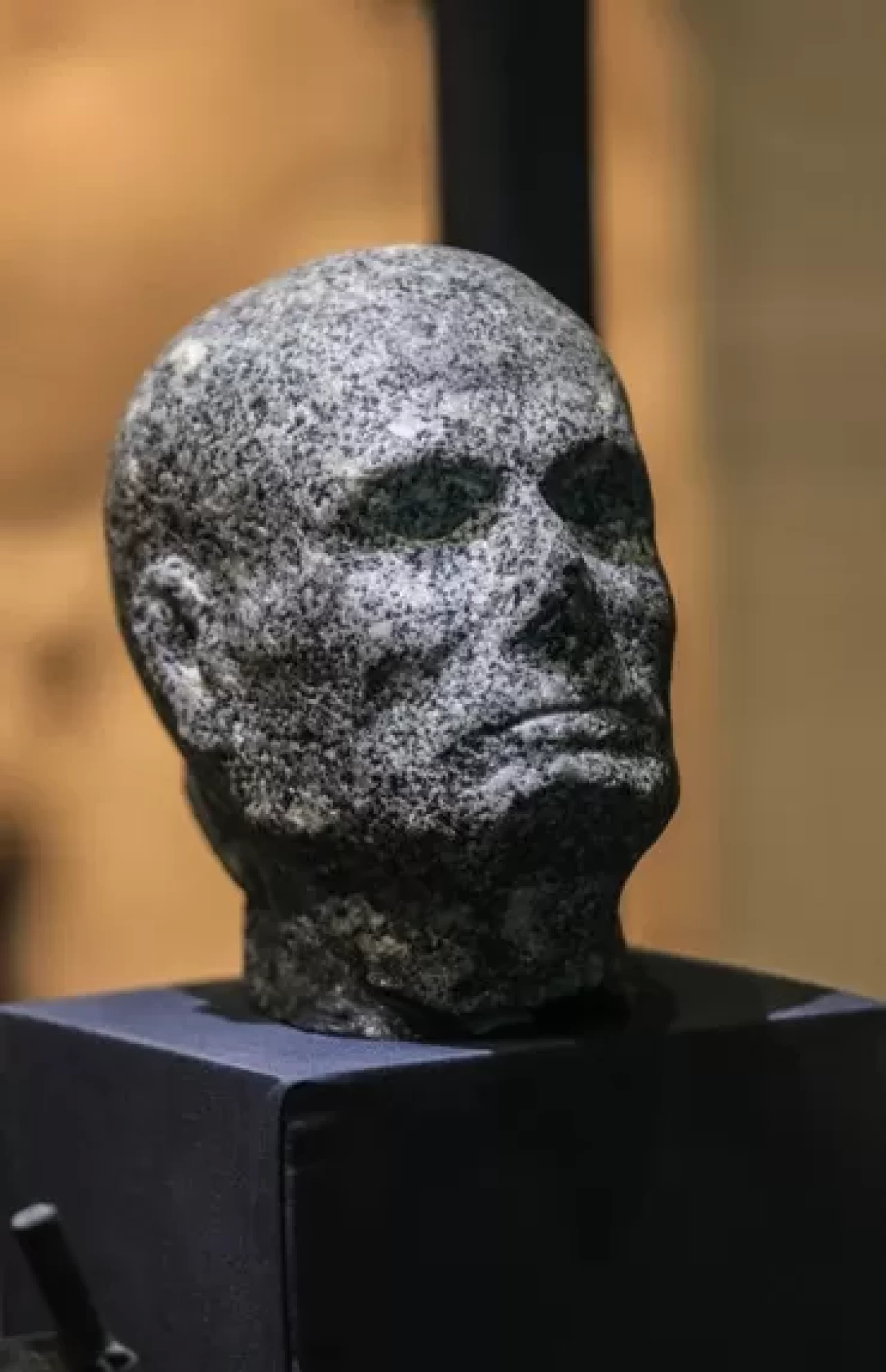 Mısır'da, Akdeniz'deki batık şehirden çıkarılan eserler sergilendi