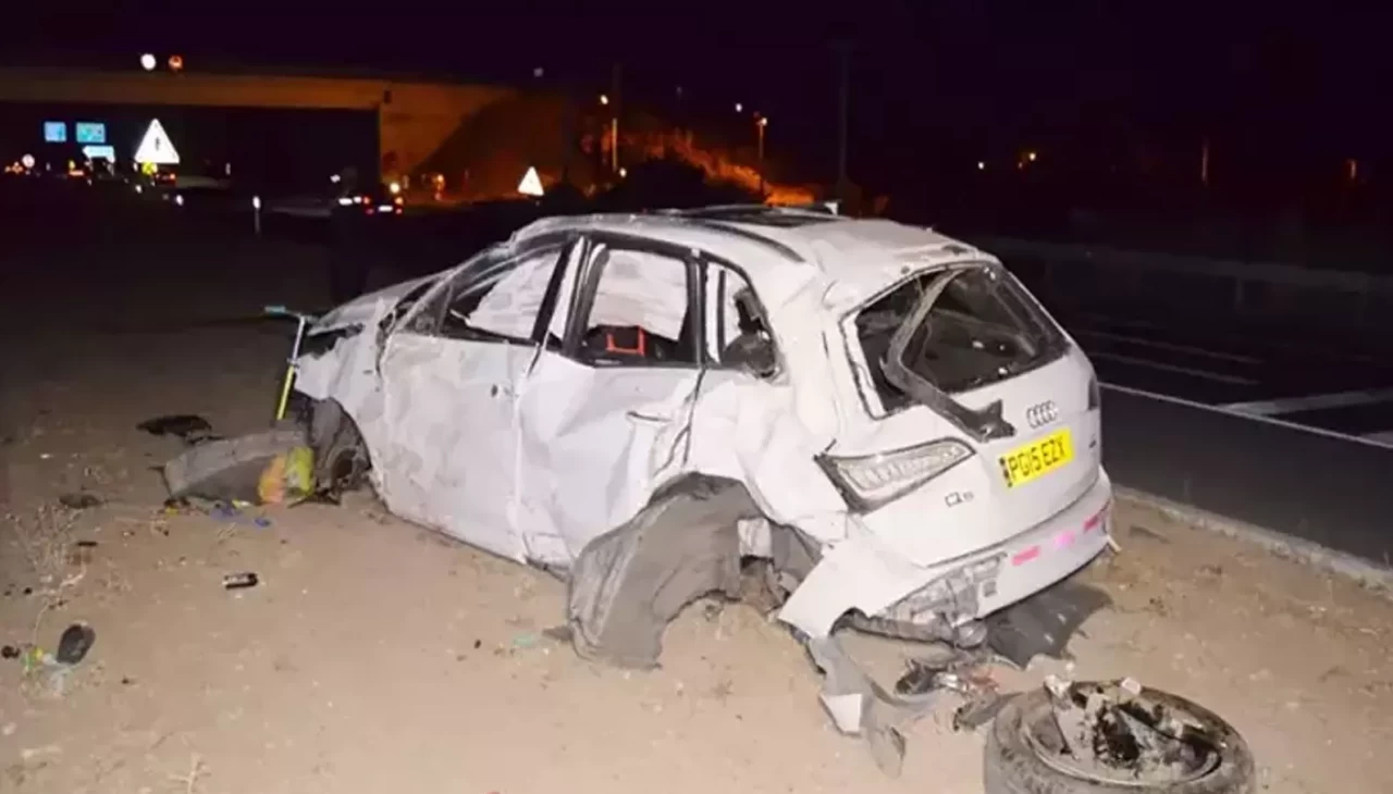 İngiltere'den tatile geldiler, Aksaray'da takla attılar: 2 ölü, 3 yaralı