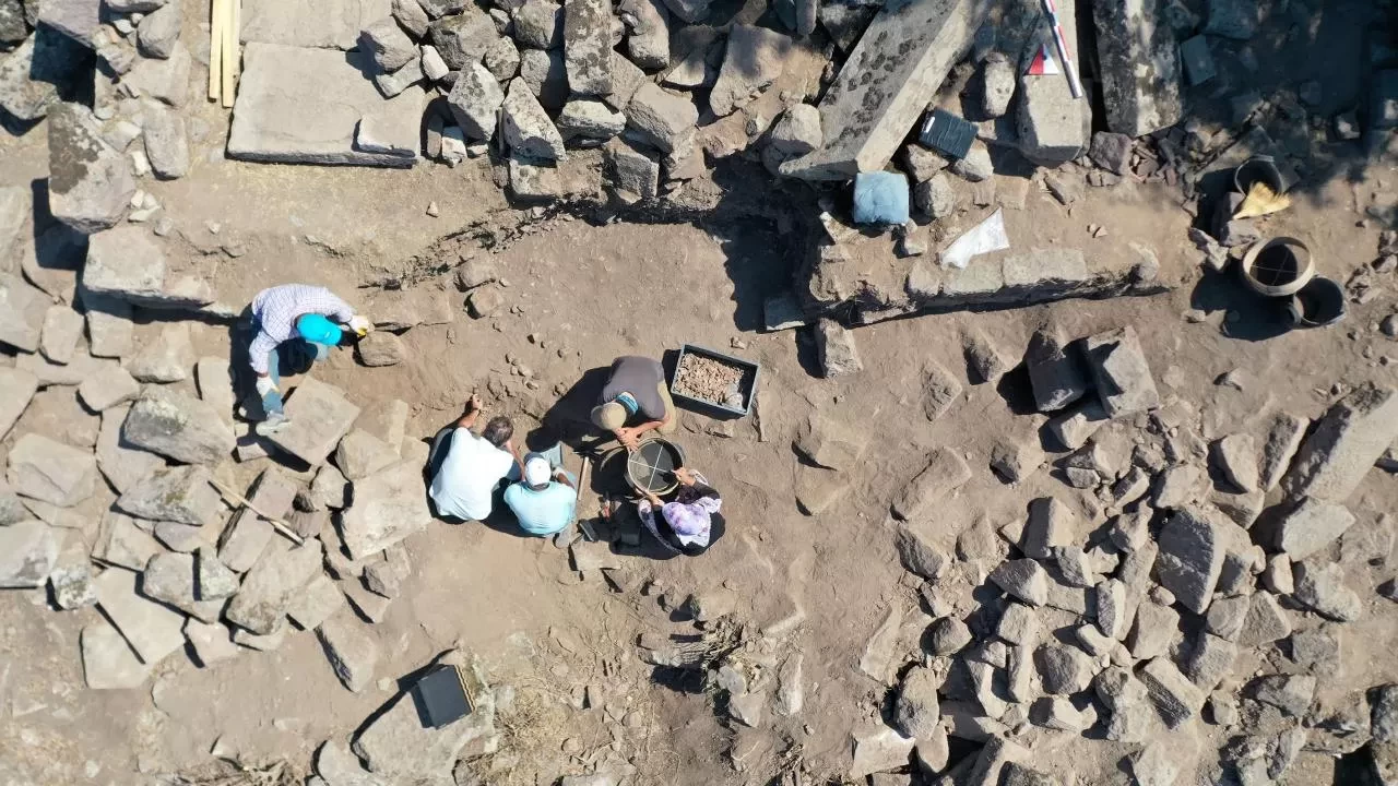 Aigai Antik Kenti'nde Demeter Tapınağı bulundu