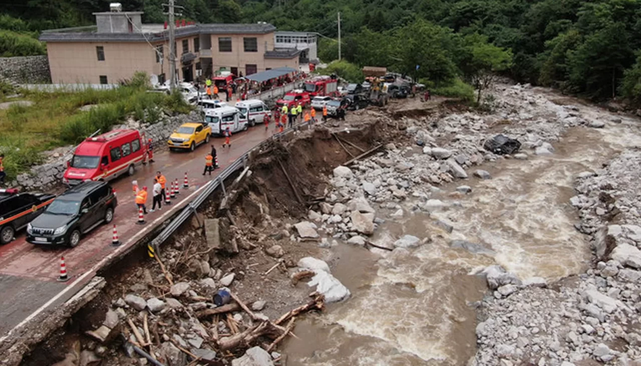 Pakistan’da sel ve heyelanların bilançosu artıyor