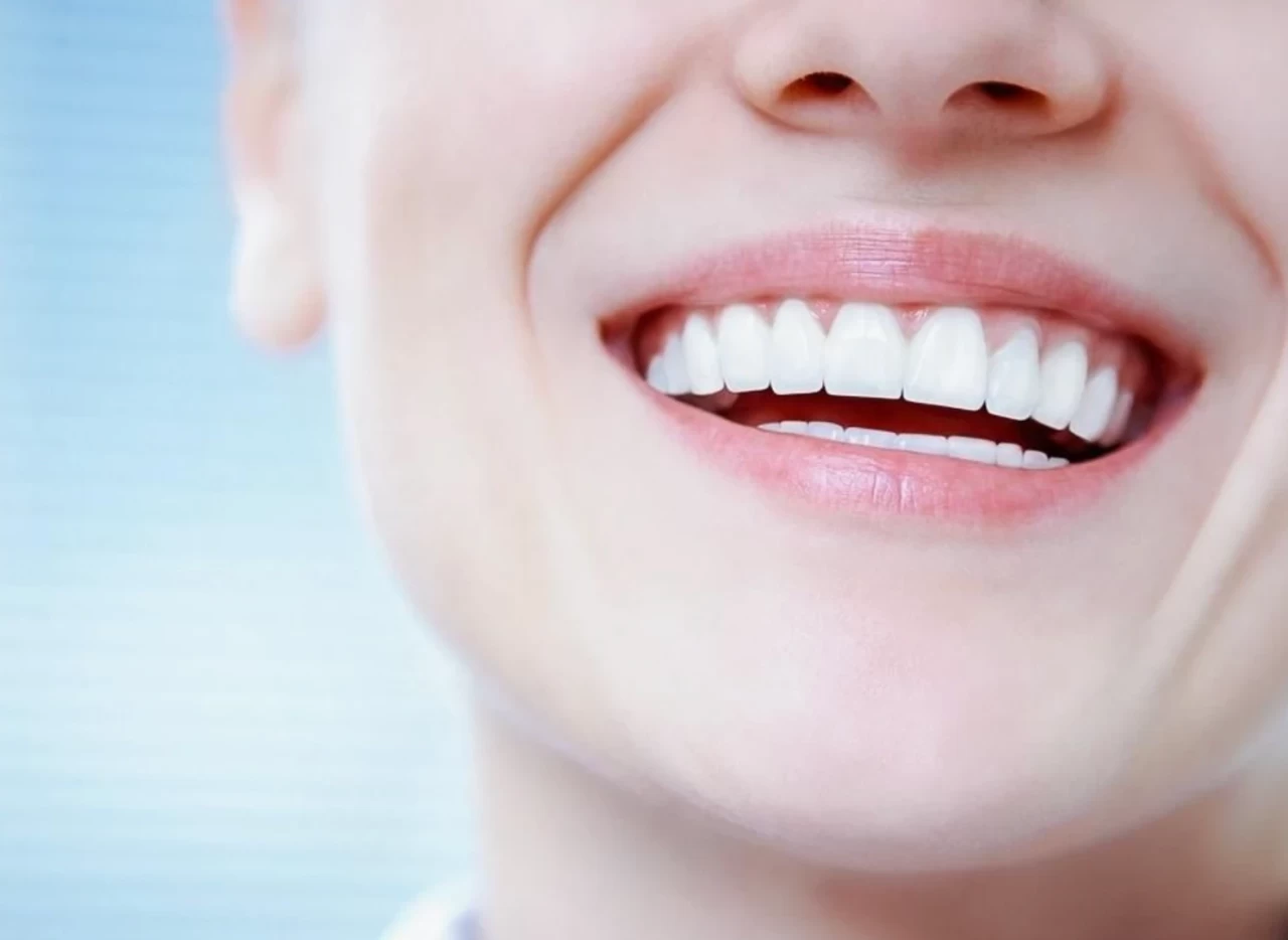 Evde diş beyazlatmanın en etkili yolu! Eskiler bunu iyi biliyor