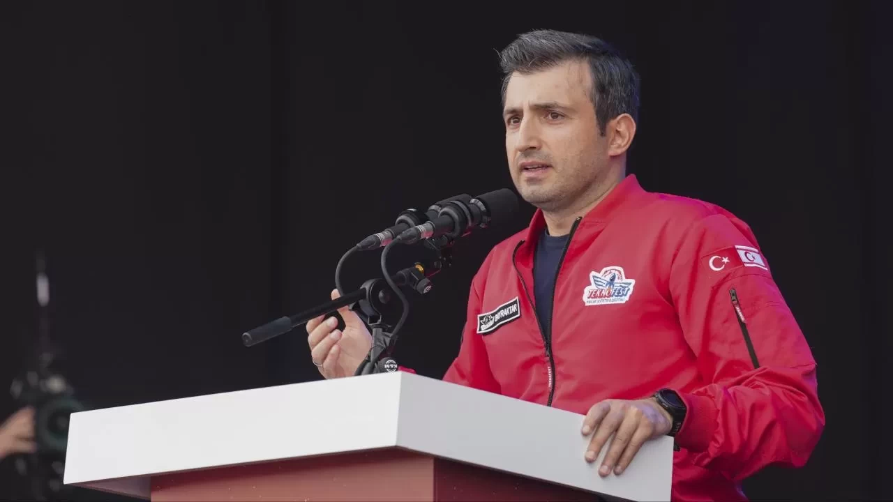 Bayraktar açıkladı! "NeXT Sosyal, tüm kesimleri kuşatacak şekilde oluşturuldu"