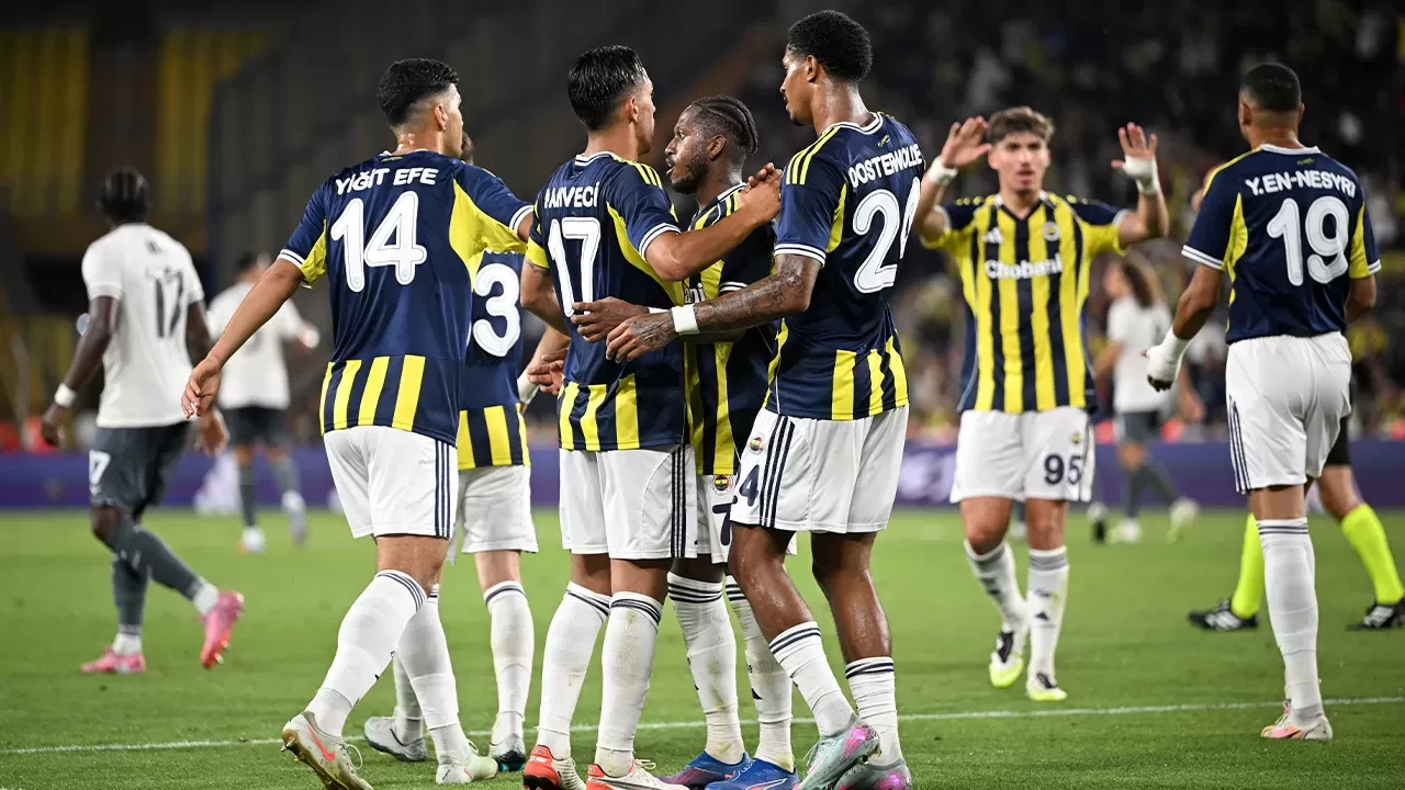 UEFA Şampiyonlar Ligi 3. eleme turu Feyenoord-Fenerbahçe maçının ilk 11'leri belli oldu