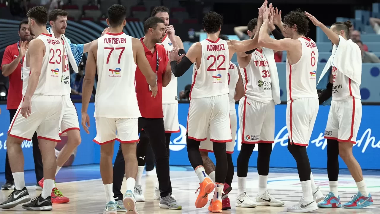 12 Dev Adam, EuroBasket 2025’e 2’de 2 ile başladı | Maç Sonucu Türkiye 92-78 Çekya