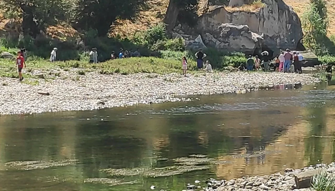 Kuzenini kurtarırken boğulma tehlikesi atlatan genç hayatını kaybetti