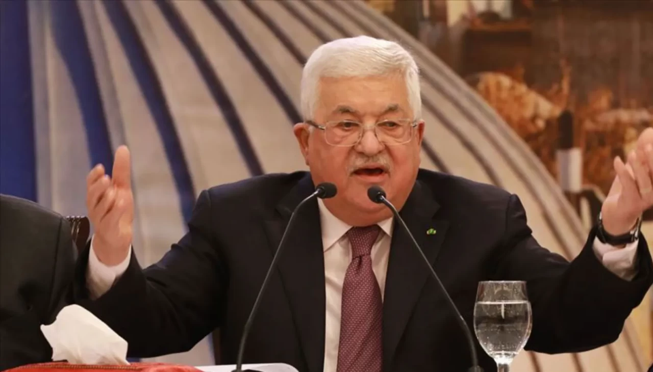 Filistin Devlet Başkanı Abbas'tan "geçici anayasa komisyonu" kararnamesi