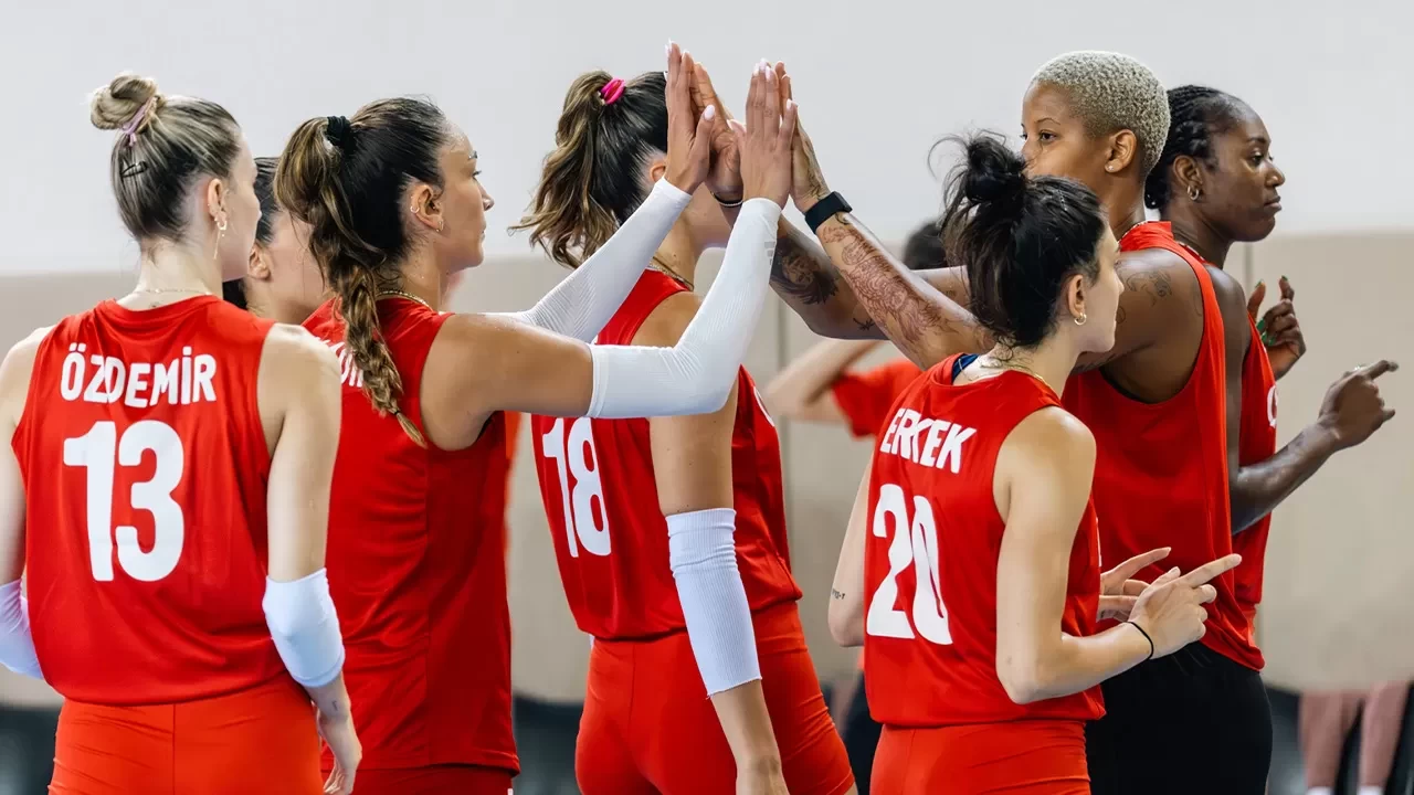A Milli Kadın Voleybol Takımı, hazırlık maçında Sırbistan’ı 3-0 mağlup etti