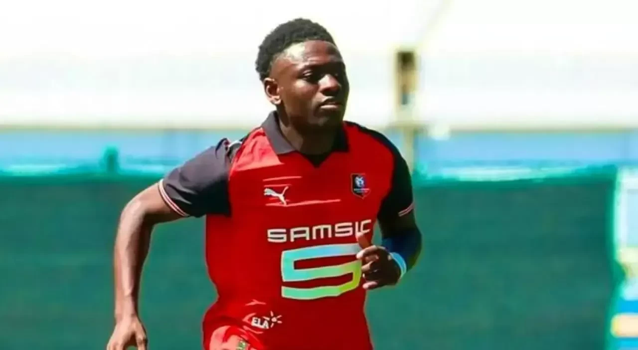 Trabzonspor'un yeni transferi Kazeem Olaigbe Trabzon geldi