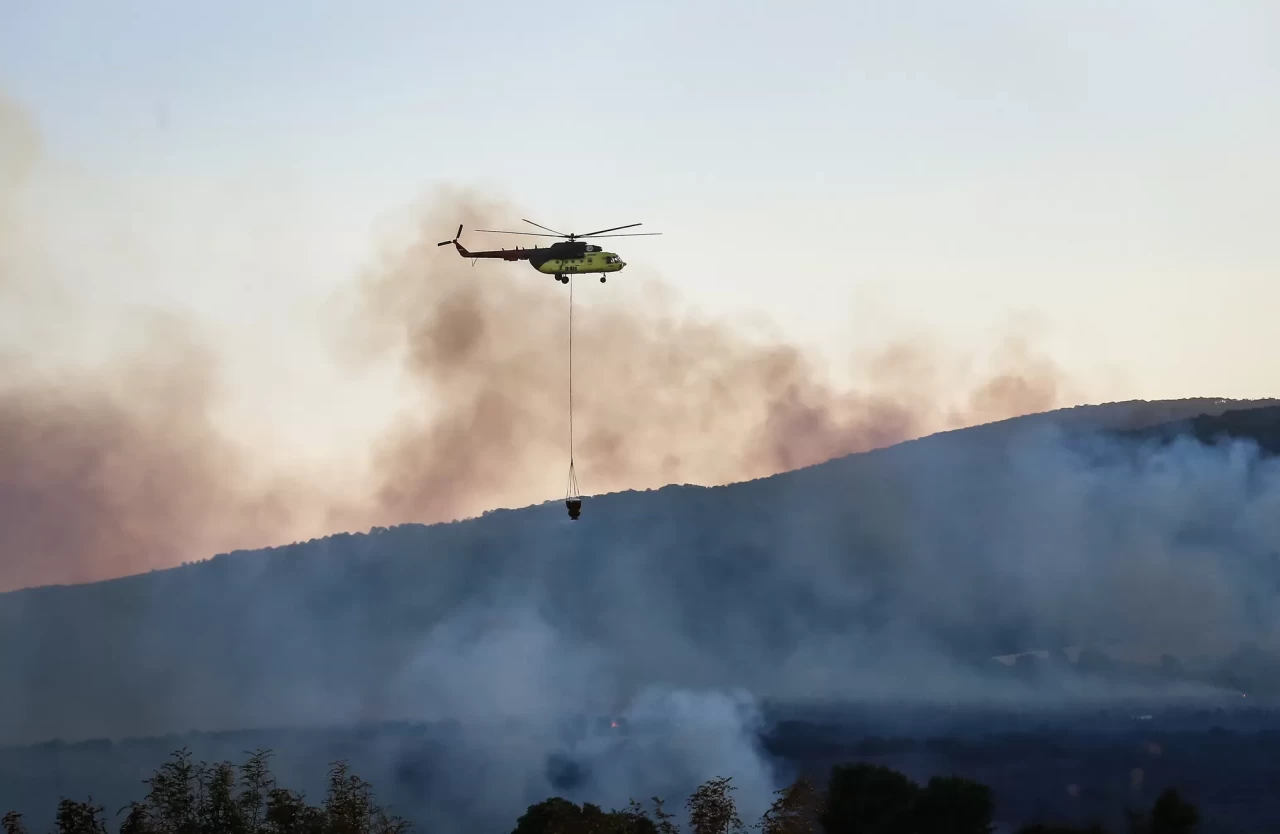 Balıkesir'in Susurluk ilçesinde çıkan orman yangınına müdahale ediliyor