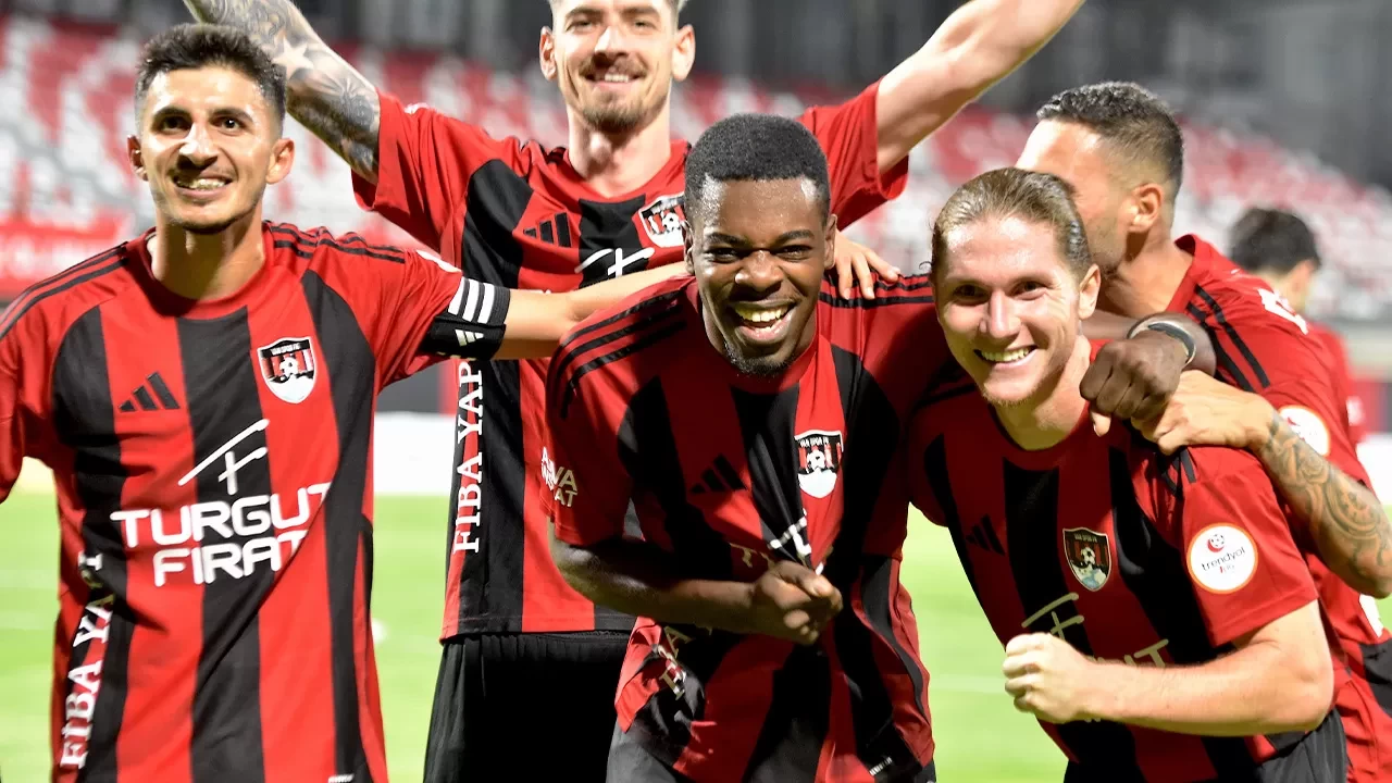 Vanspor FK üç puanı tek golle aldı | Vanspor FK 1-0 Esenler Erokspor