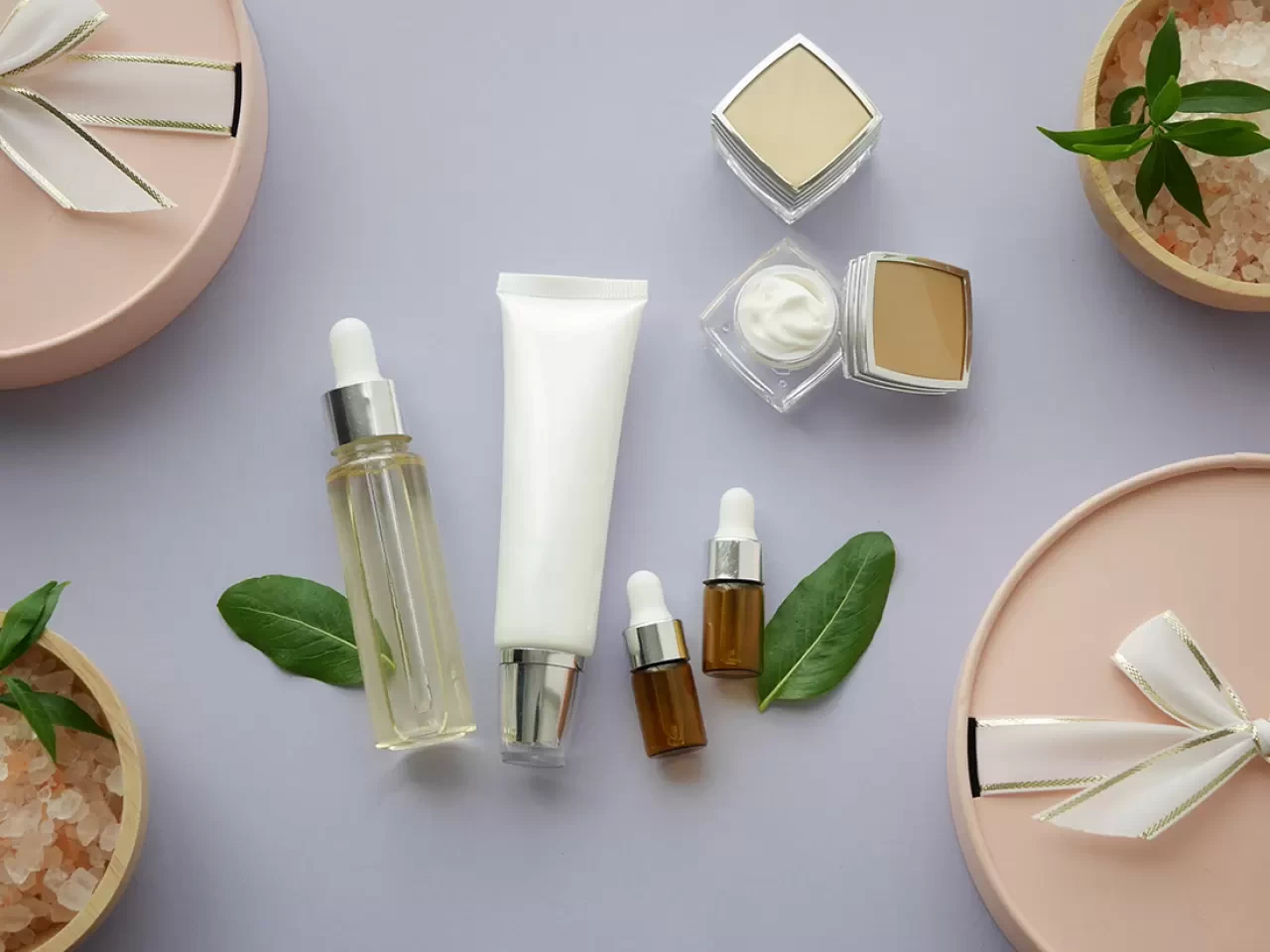 Doğal İçerikli Cilt Bakım Ürünleri Neden Bu Kadar Popüler Oldu?