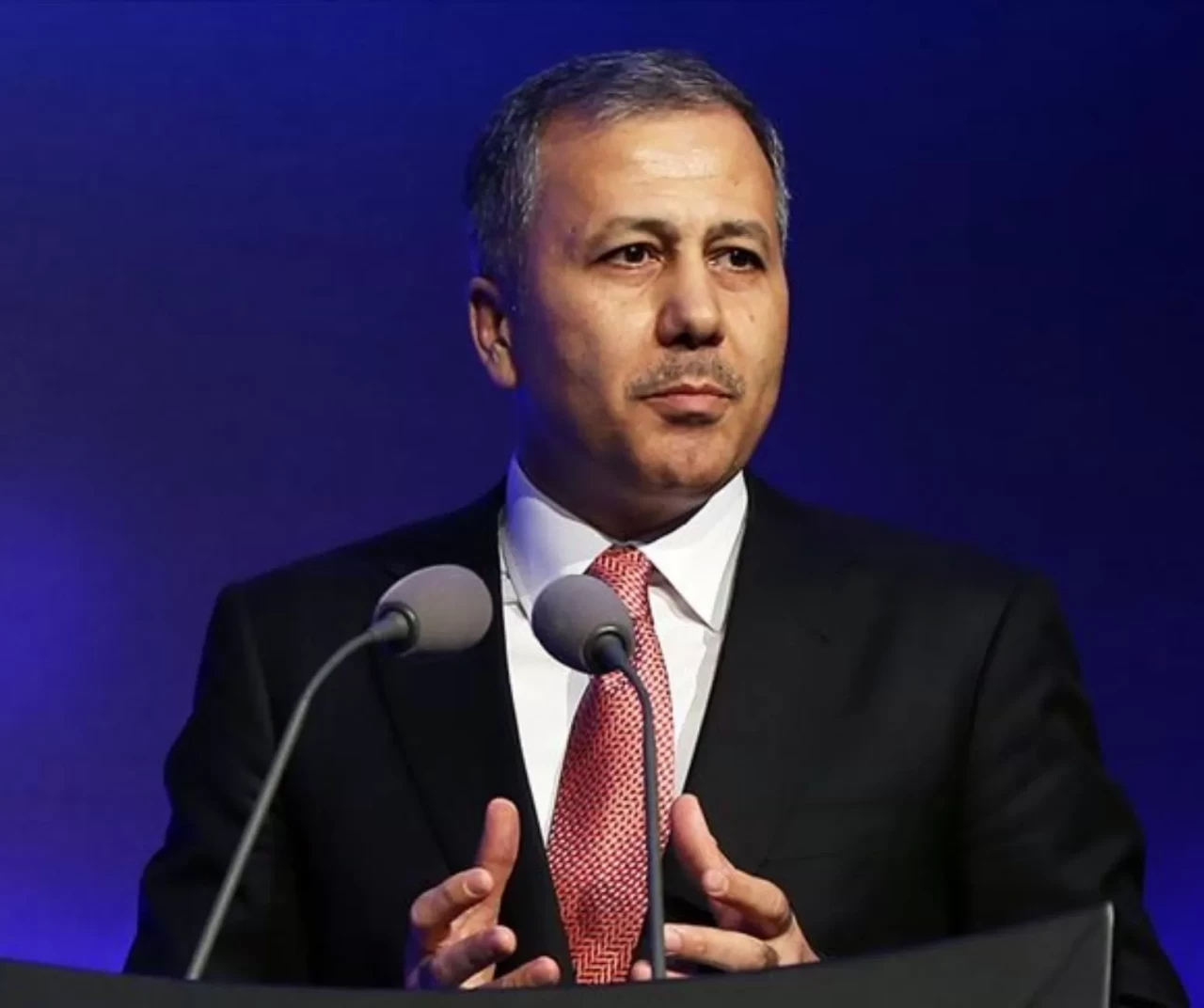 İçişleri Bakanı Yerlikaya, Artvin'de ziyaretlerde bulundu