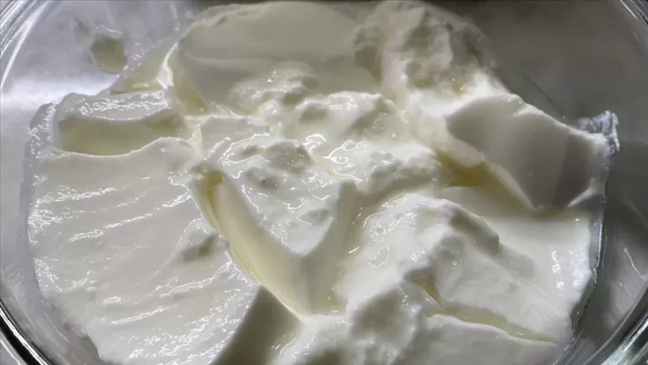 Çocuklar için yoğurtla hazırlanan 3 basit ve besleyici tarif