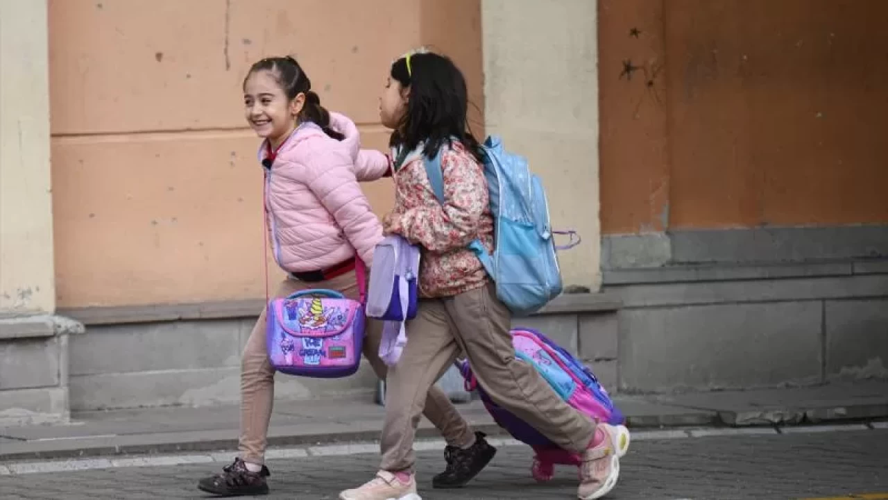 İlk ders zili yarın çalıyor: Minikler için "uyum haftası" başlıyor