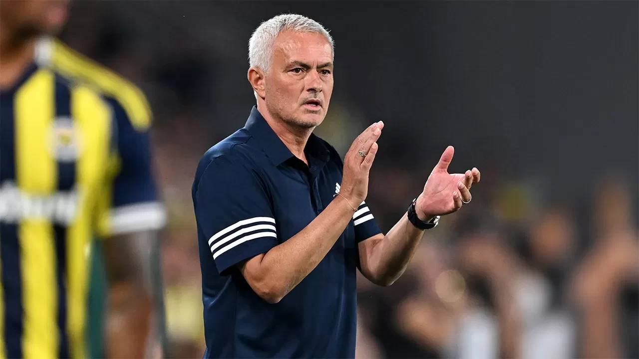 Fenerbahçe’de Mourinho’dan Benfica maçı sonrası net mesaj
