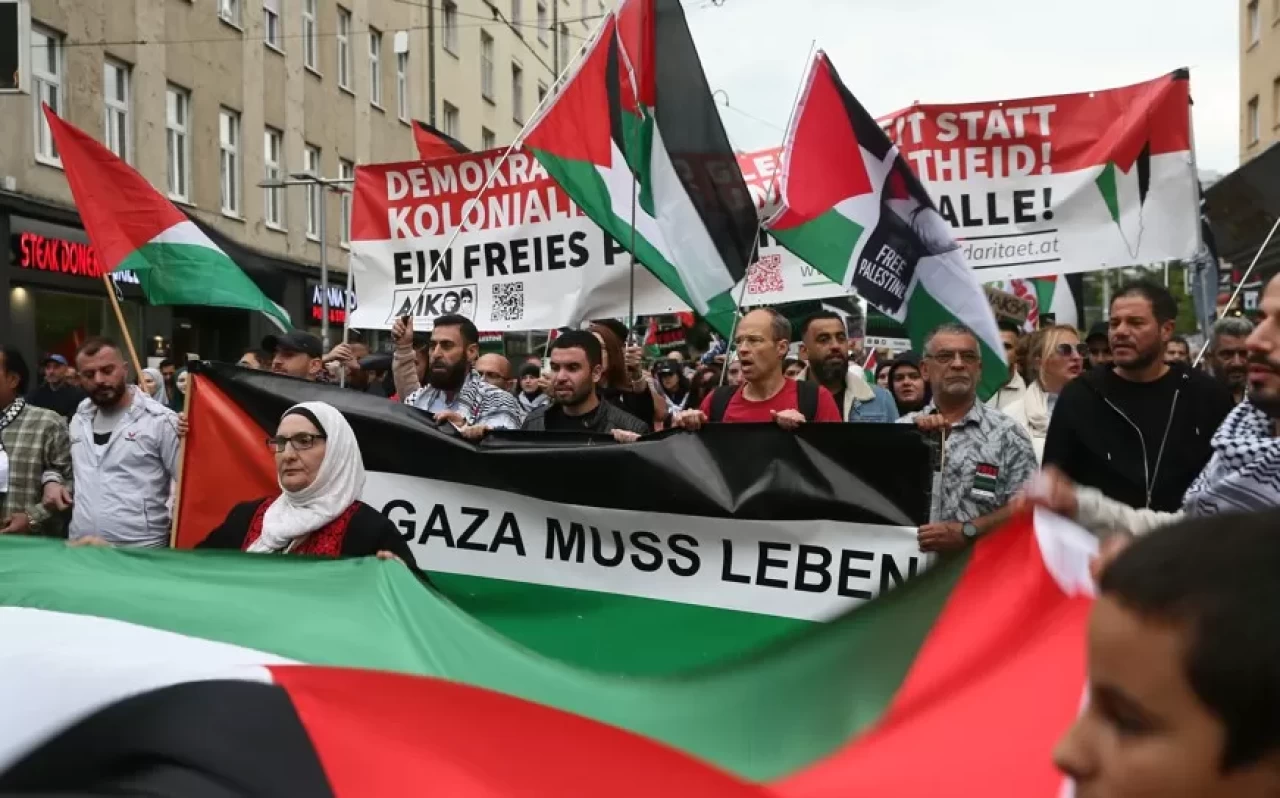 Avusturya'da Filistin'e destek gösterisinde İsrail'e yaptırım uygulanması istendi