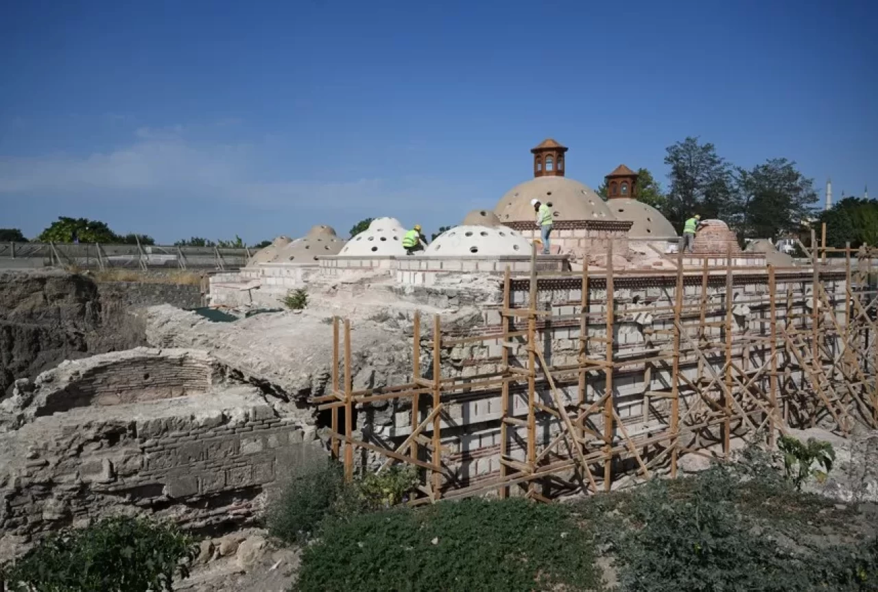 Edirne'deki tarihi hamamda restorasyon çalışmaları sürüyor