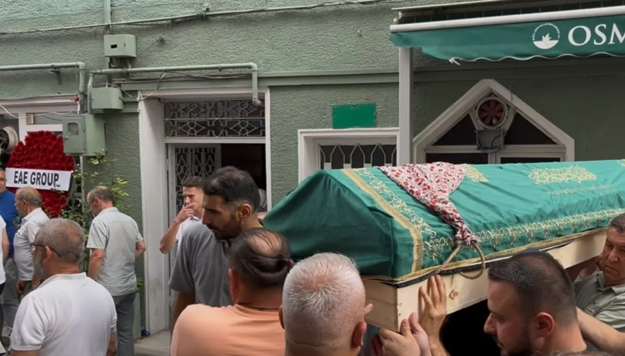 Alkollü sürücünün neden olduğu kazada hayatını kaybeden iki kardeş, son yolculuklarına uğurlandı